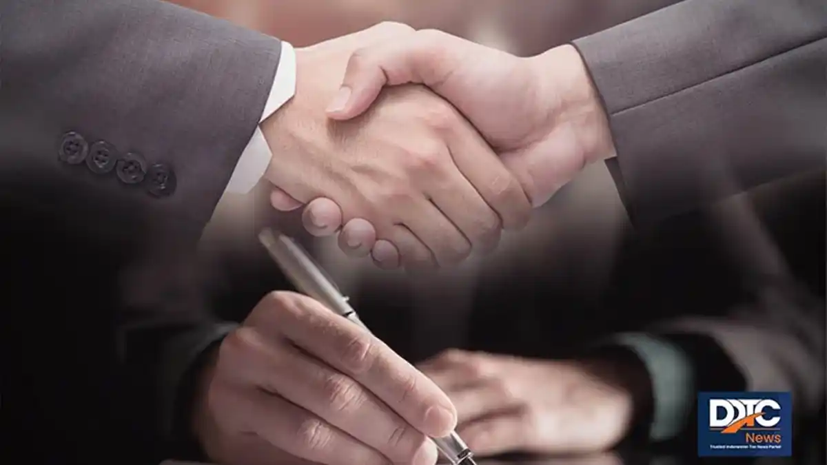 Donald Trump dan Xi Jinping berjabat tangan dalam pertemuan bilateral