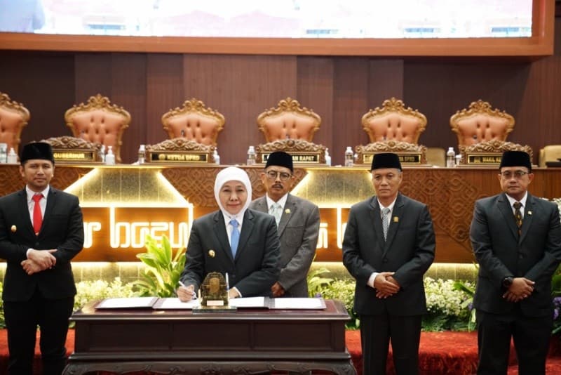 East Java DPRD Enacts Revised Regional Tax Law, Heavy Equipment